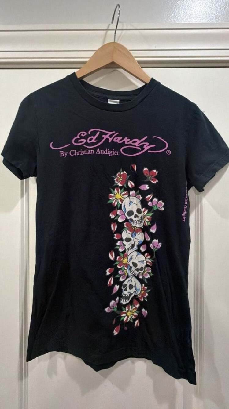 Ed Hardy T-Shirt Size L Black Skulls and Roses Y2K